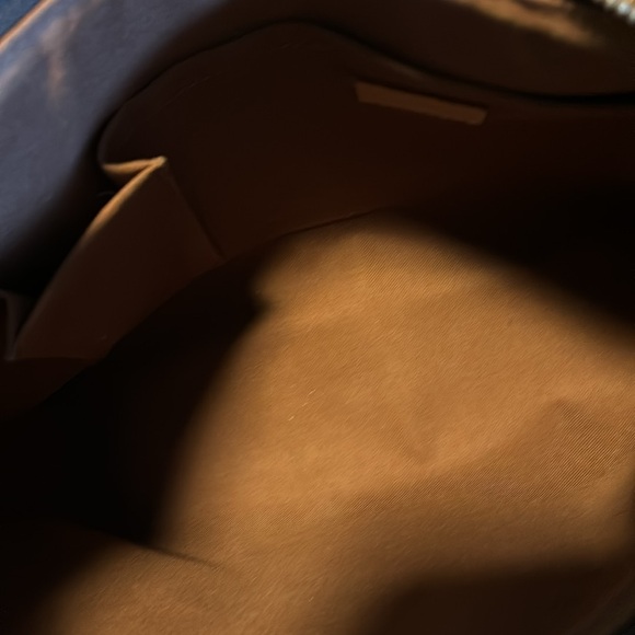 Louis Vuitton Thames GM Monogram Authentic Bag - Picture 10 of 15